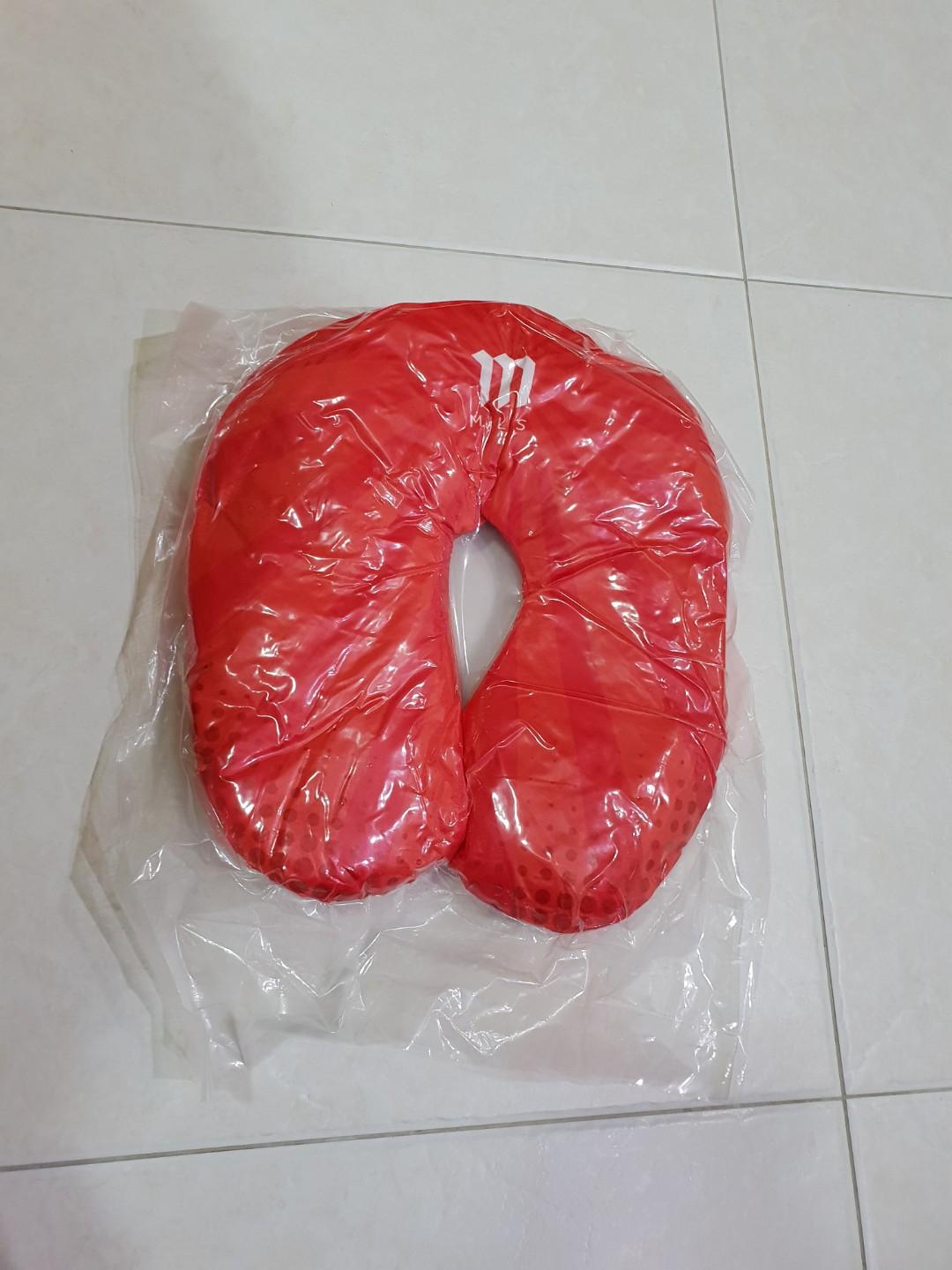 Neck cushion, Health & Nutrition, Braces, Support & Protection on Carousell