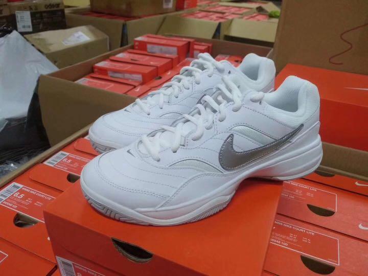 the court nike