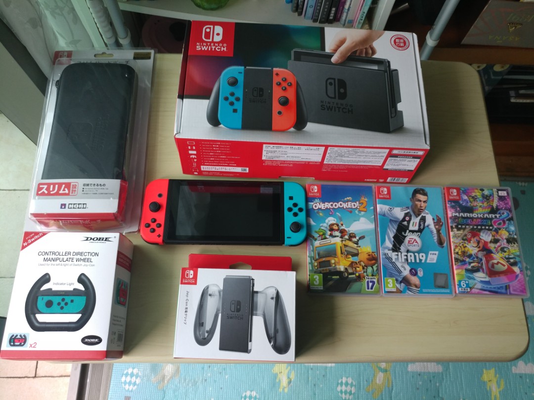 Nintendo Switch香港行貨 3款遊戲 Joy Con充電握把 其他配件 不散賣 遊戲機 遊戲機器材 Carousell