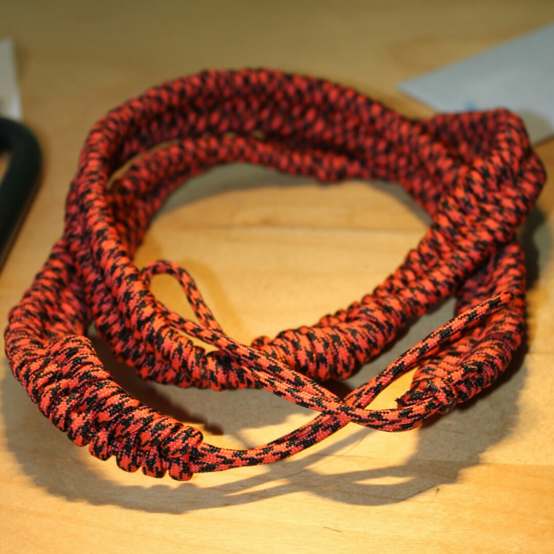 Paracord camera strap, Everything Else on Carousell