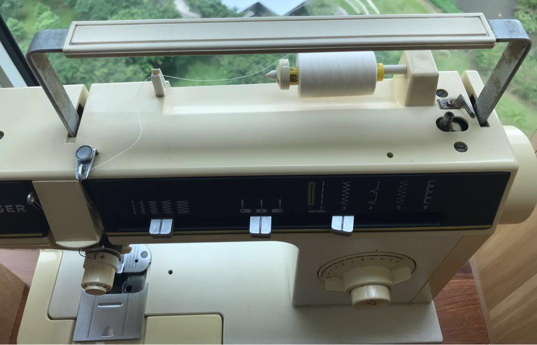 Singer sewing machine 6212C, TV & Home Appliances, Washing Machines and