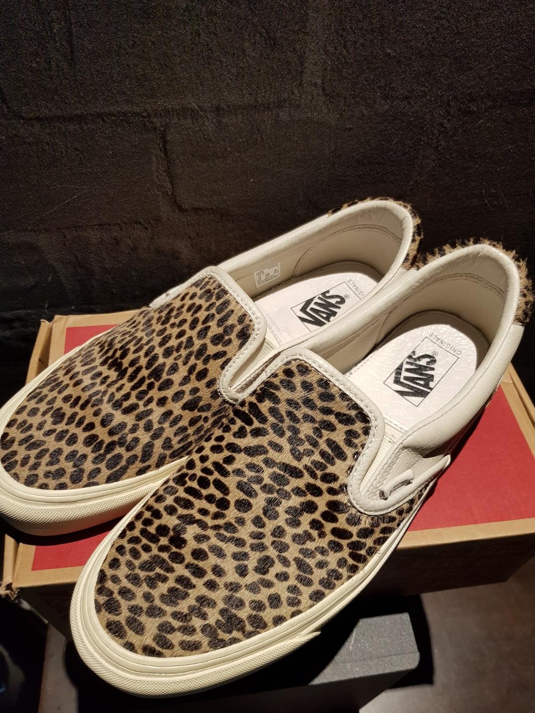 vans perf leather white