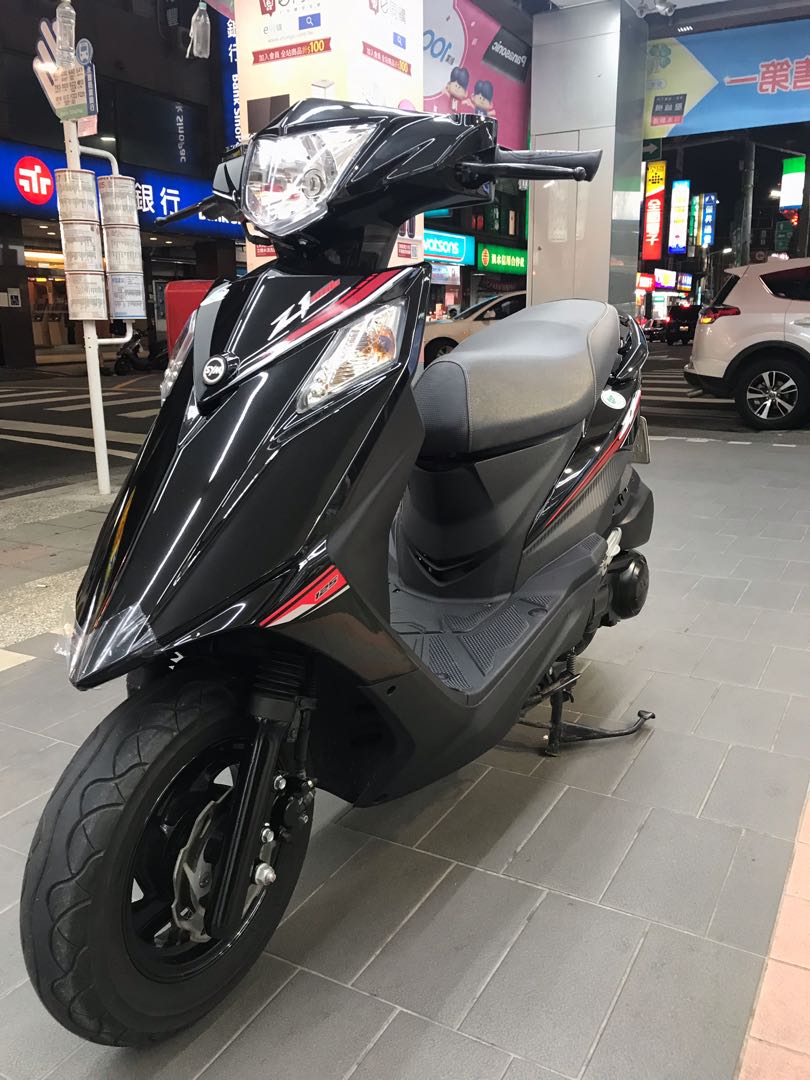 Z1 Attila 125 機車 二手機車在旋轉拍賣