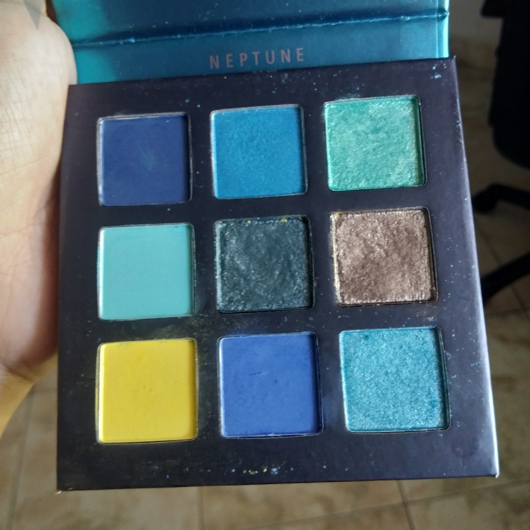 BEAUTY GLAZED neptune Palette, Kesehatan & Kecantikan, Rias Wajah di Carousell