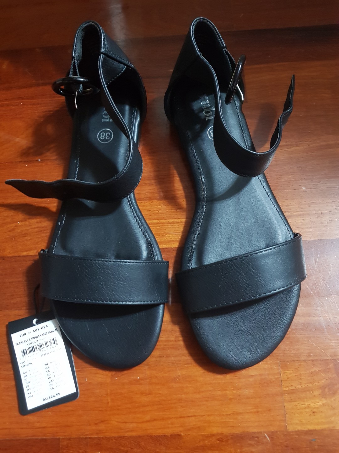 Sandals Simple, Women's Fashion, Footwear, Sandals on Carousell