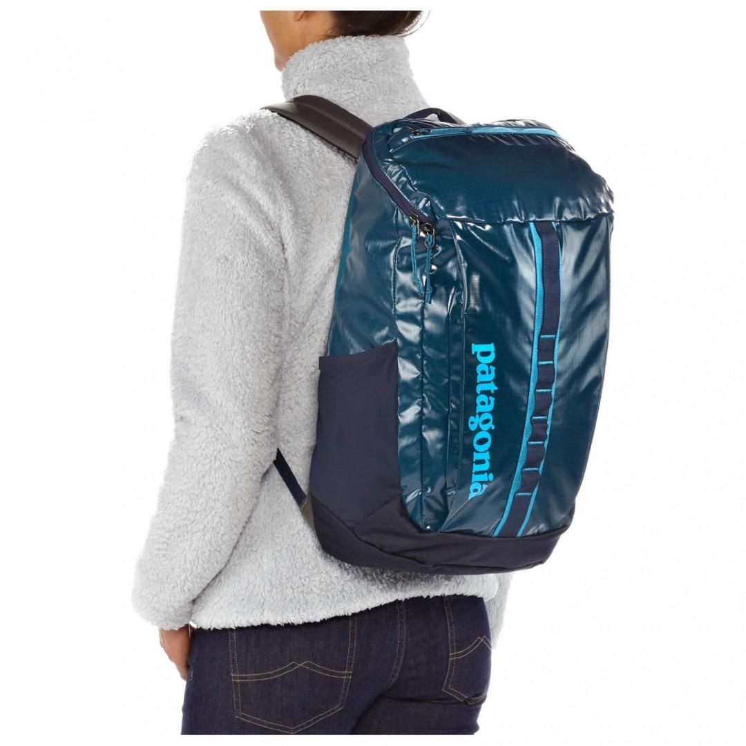 black hole 25l backpack