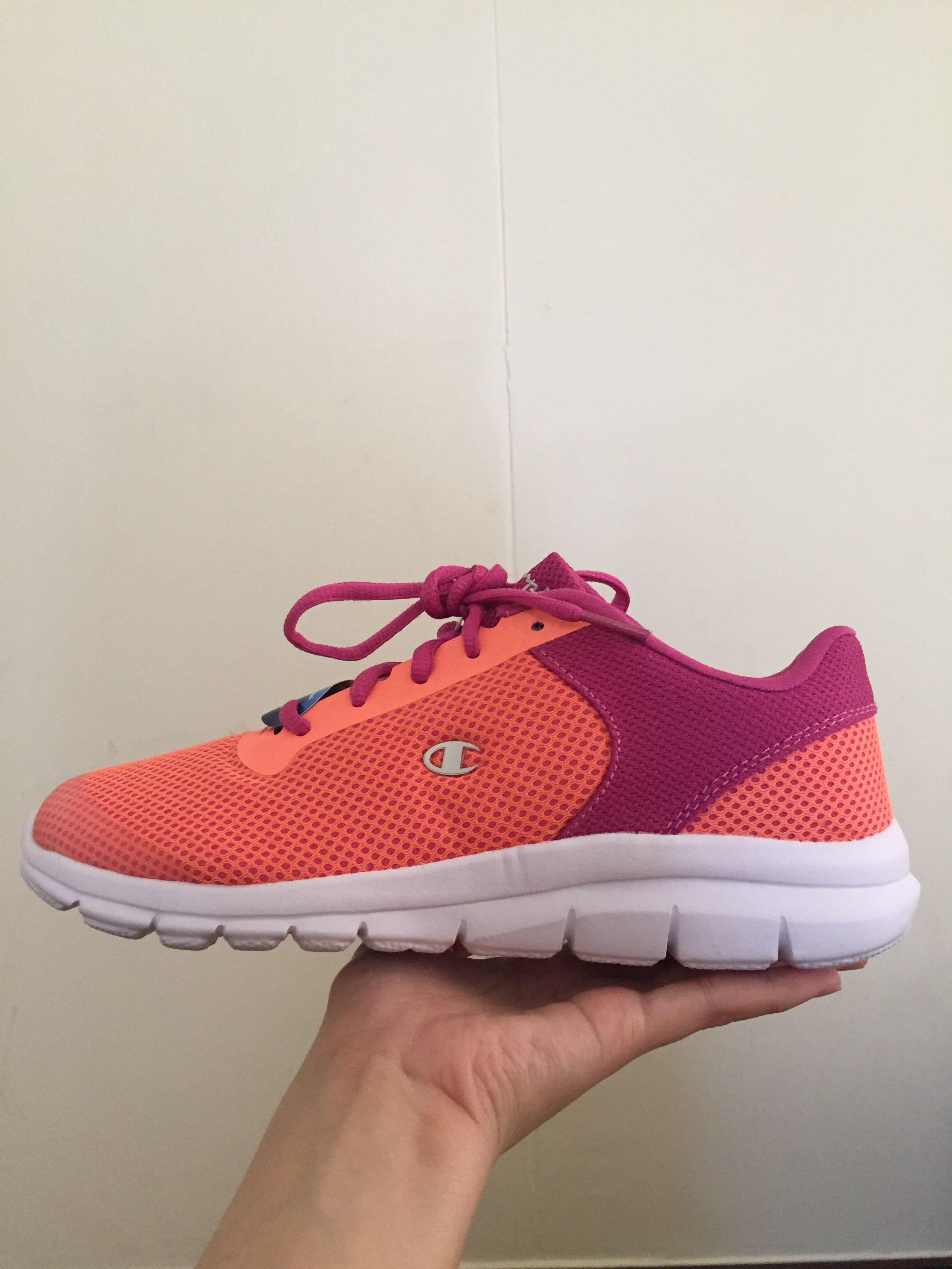Personlig gøre det muligt for Lyn Brand New Original Champion Shoes, Women's Fashion, Footwear, Sneakers on  Carousell