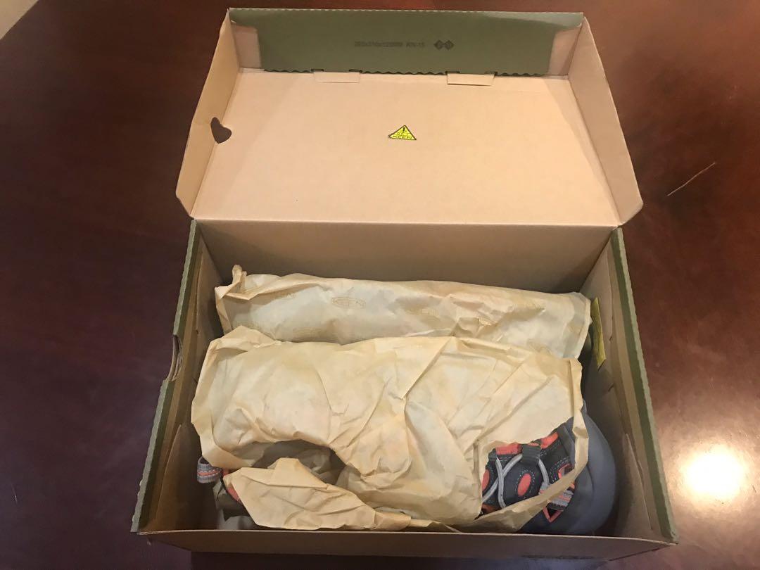Brand new women’s Keen shoes (Category: Sneakers) located in Singapore. Submitted by siagal (Listing ID 208869638, Image 3). Description: These shoes are brand new, completely untouched. It even has the wrapper and tag. My husband bought it as a gift but the size is completely off, does not fit me. 😀. Selling it at a discounted rate. Preferably pick-up. But Am ok to meet somewhere near Marine Parade to pass it over. .