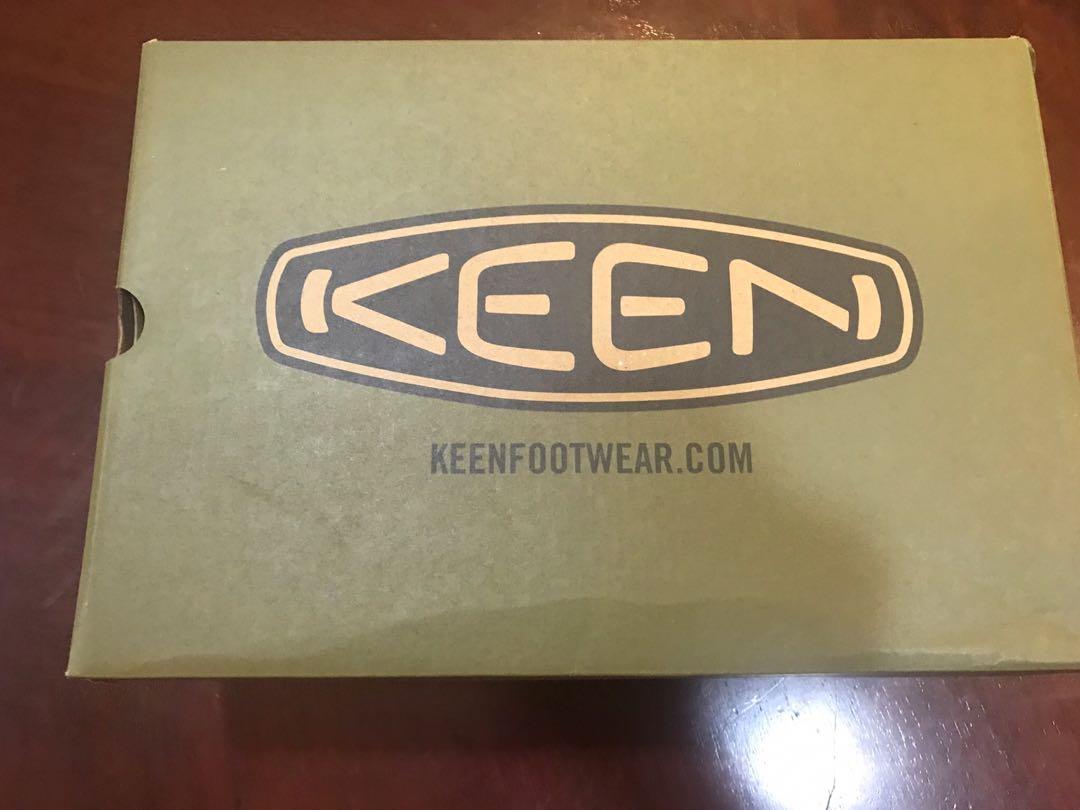 Brand new women’s Keen shoes (Category: Sneakers) located in Singapore. Submitted by siagal (Listing ID 208869638, Image 1). Description: These shoes are brand new, completely untouched. It even has the wrapper and tag. My husband bought it as a gift but the size is completely off, does not fit me. 😀. Selling it at a discounted rate. Preferably pick-up. But Am ok to meet somewhere near Marine Parade to pass it over. .