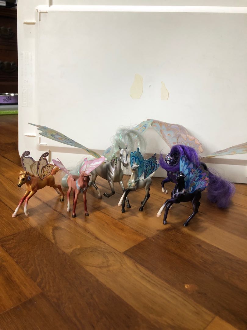 breyer horse figurines