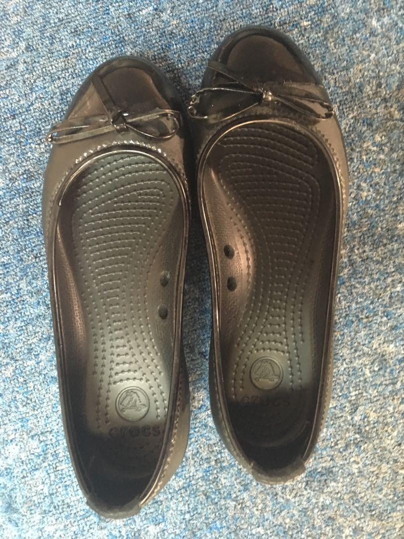 crocs flats