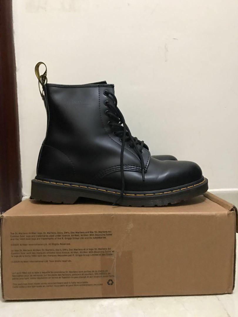 dr martens 1640 black