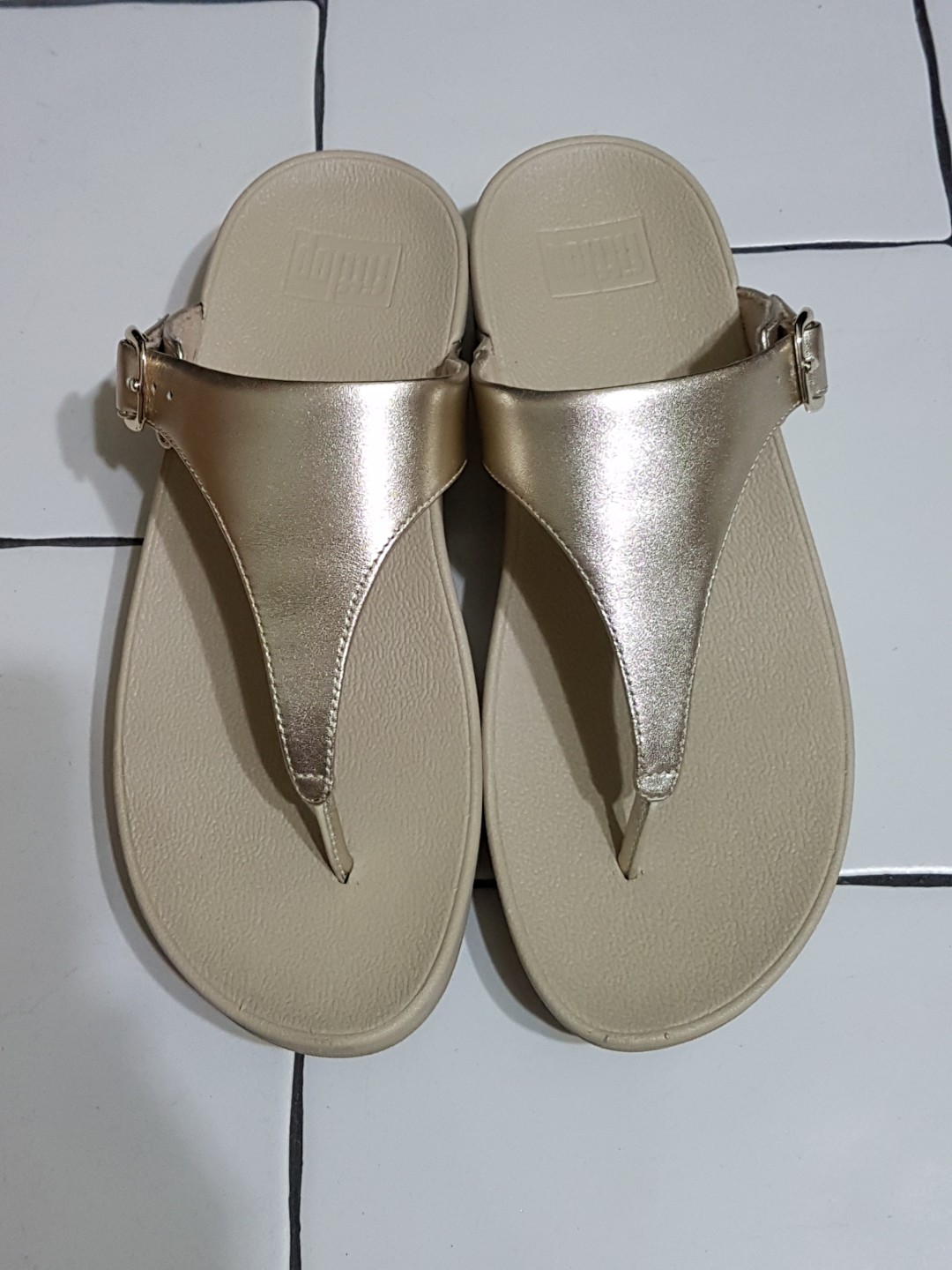 Fitflop skinny toe thong sandal deals