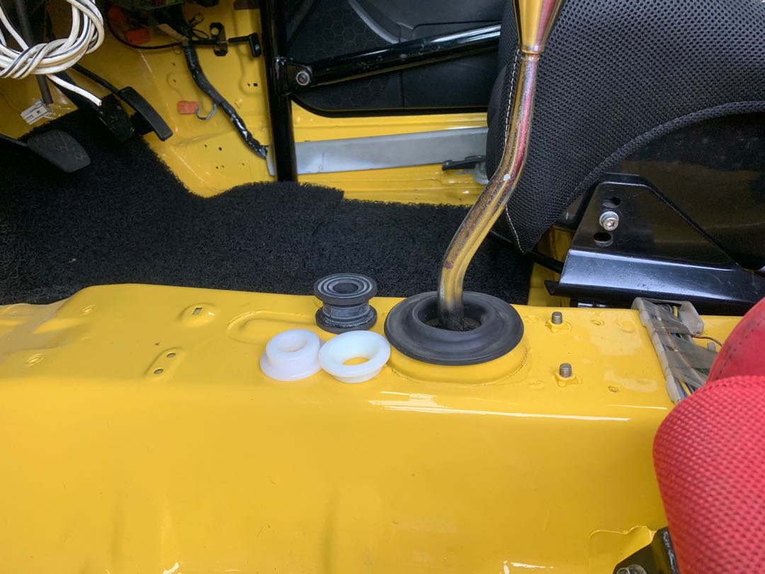 Honda B series shifter linkage bushing, Car Accessories, Accessories on