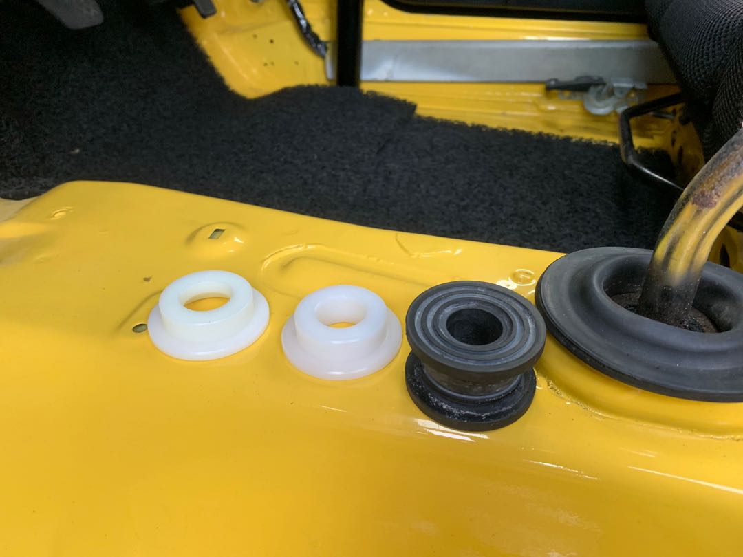 Honda B series shifter linkage bushing, Car Accessories, Accessories on