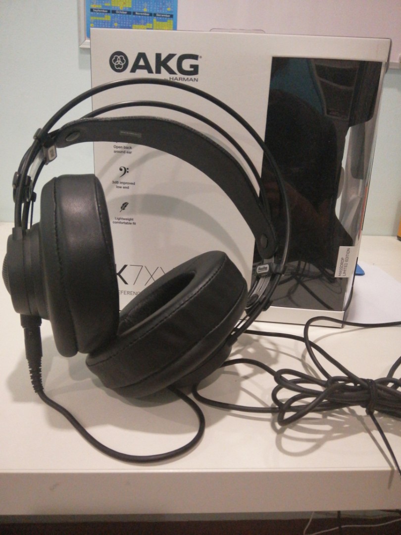 akg 204