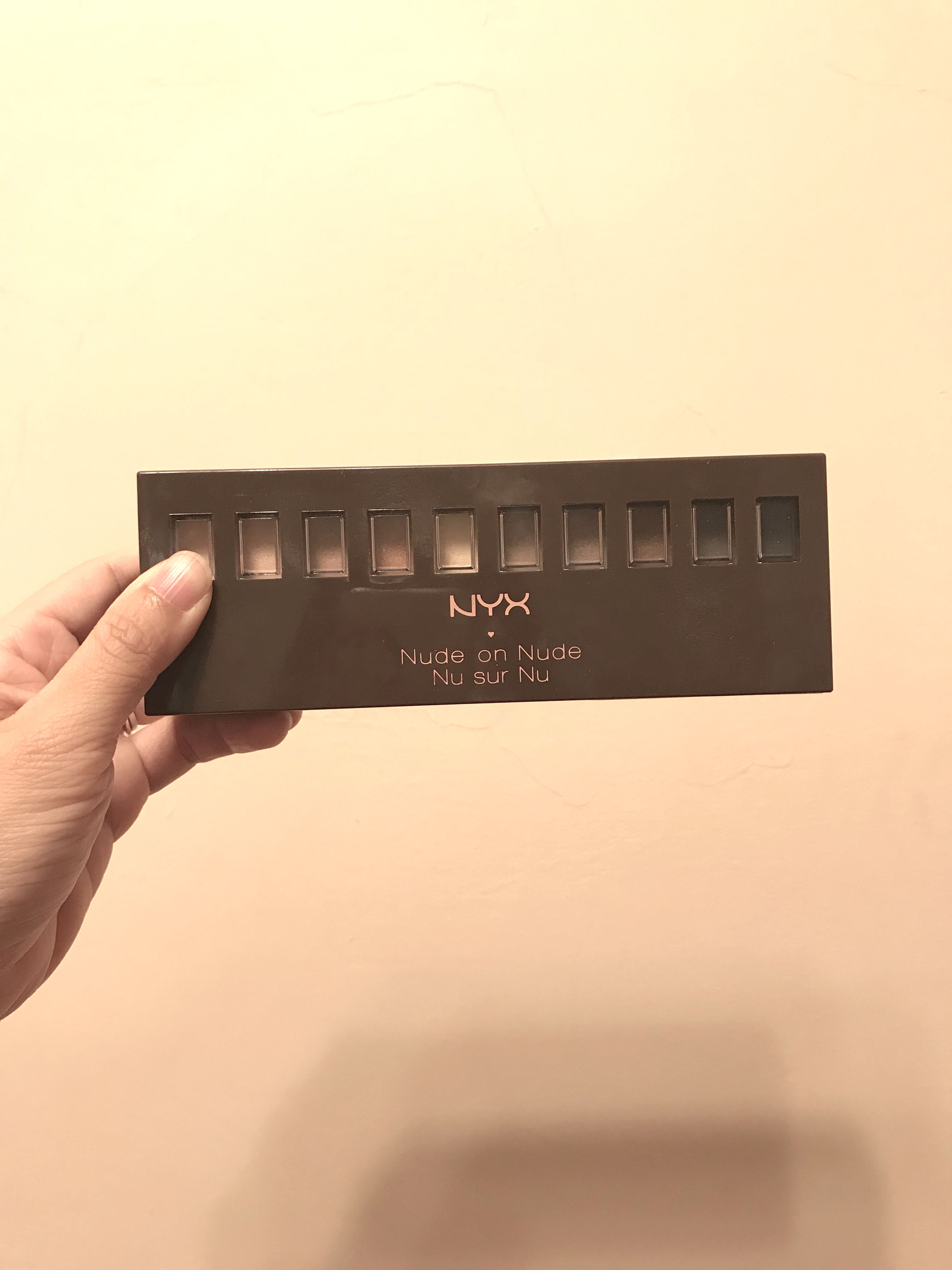  NYX Professional Makeup Nude On Nude Palette, 20