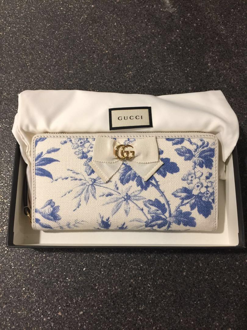Rare Authentic Japan only limited Gucci GG Ribbon Zip Around 