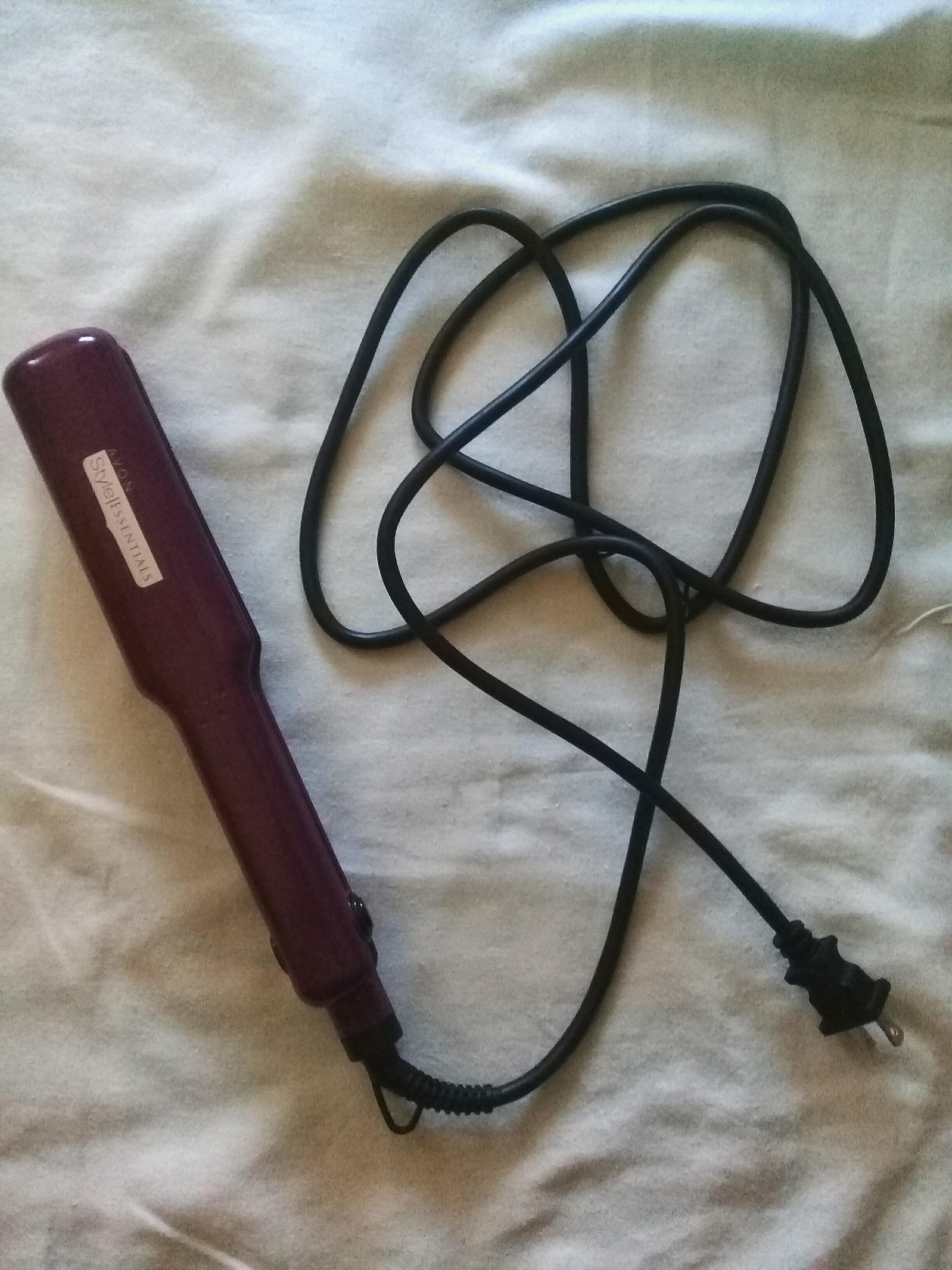 REPRICED AVON Hair Straightener Looking For on Carousell