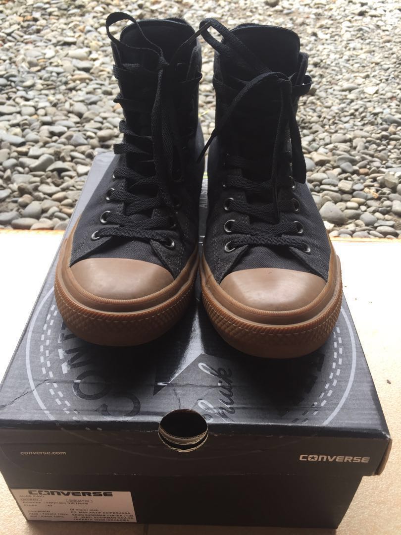 Sepatu boots converse chuck taylor II