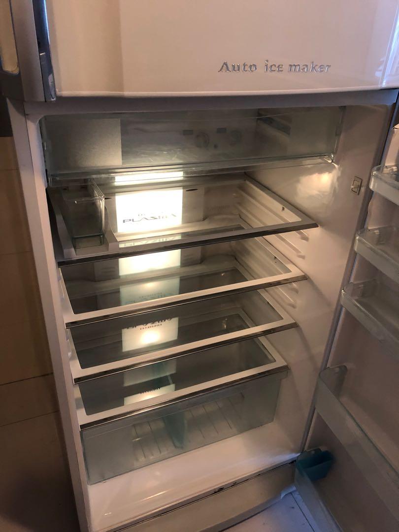 Toshiba automatic ice shop maker