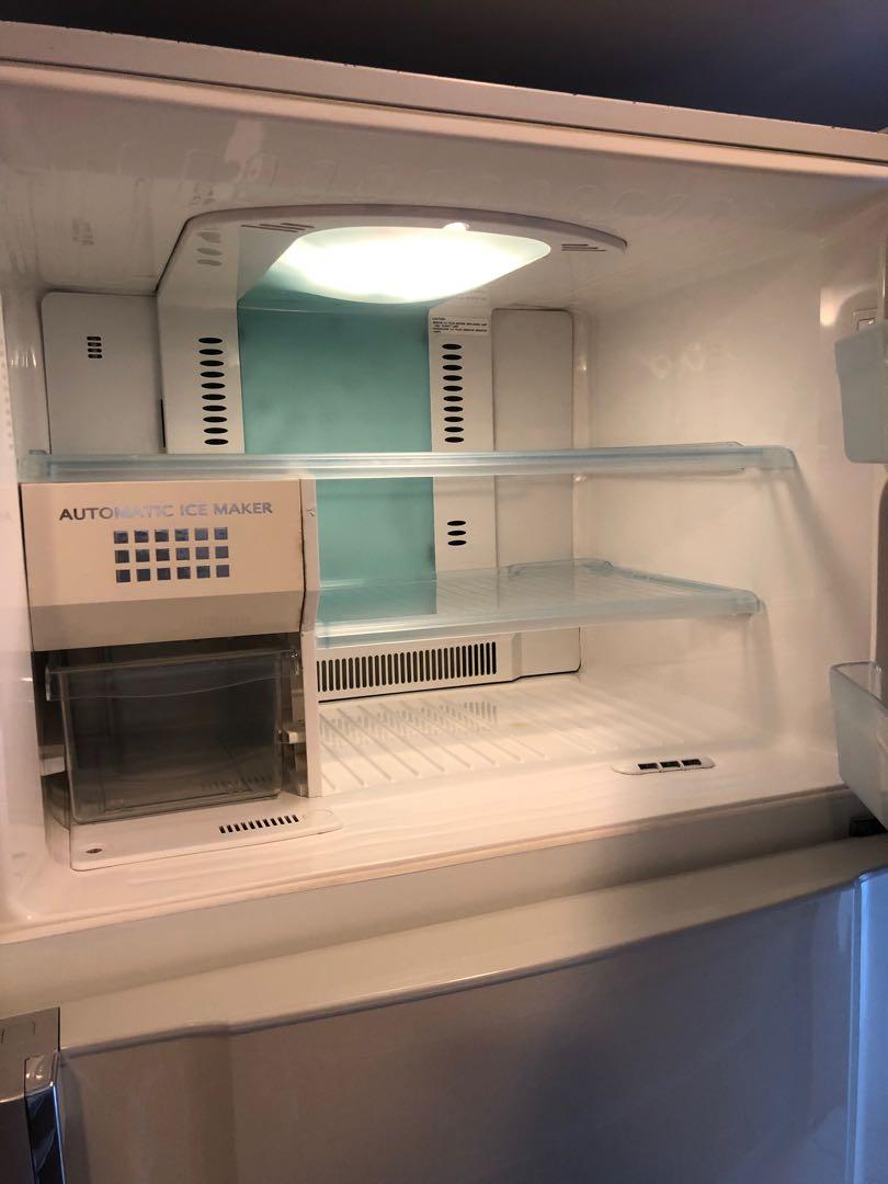 Toshiba automatic ice shop maker