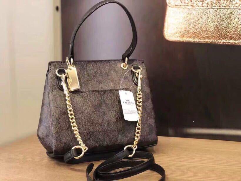Authentic coach avary crossbody in signature canvas