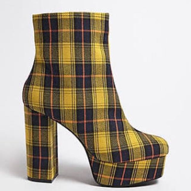 Yellow plaid 2025 platform boots