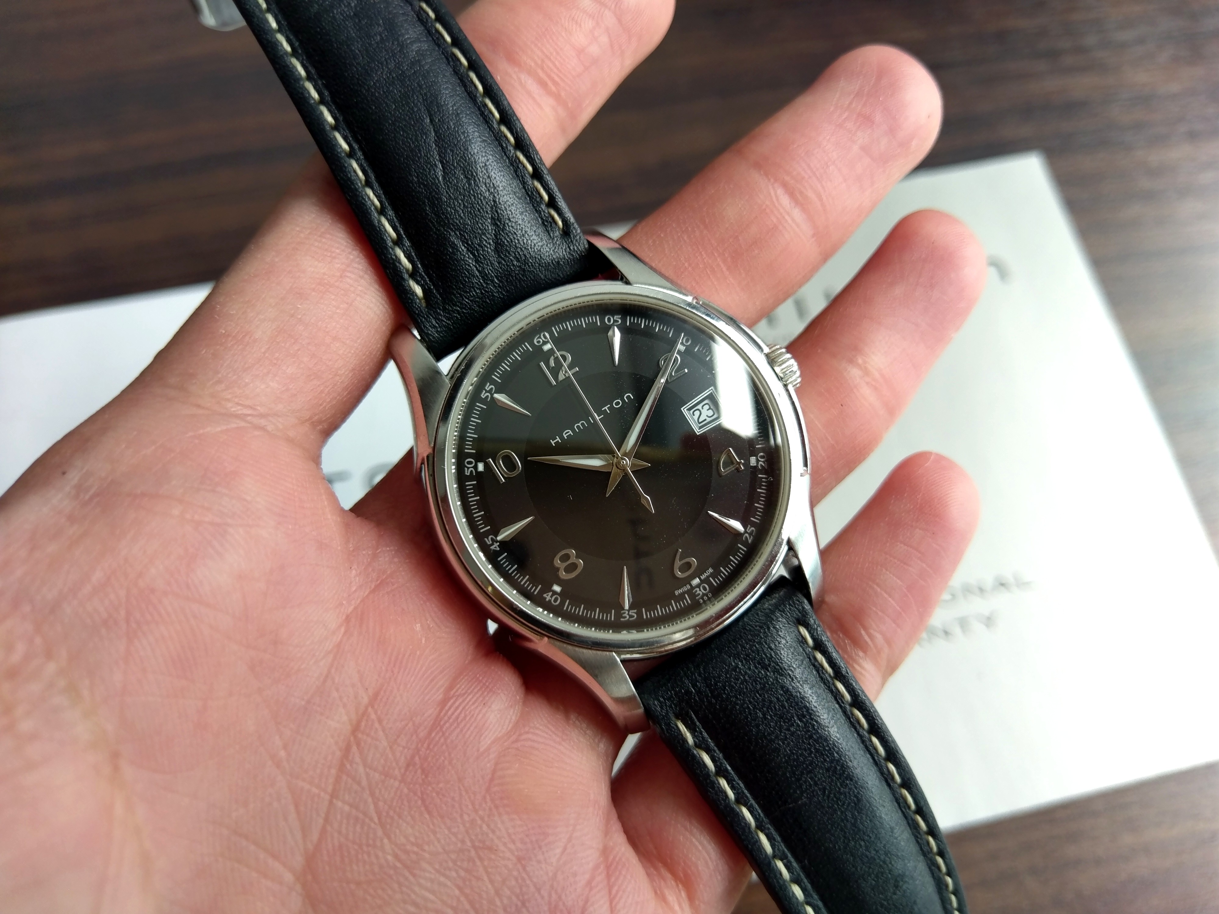 Hamilton jazzmaster sales quartz 38mm