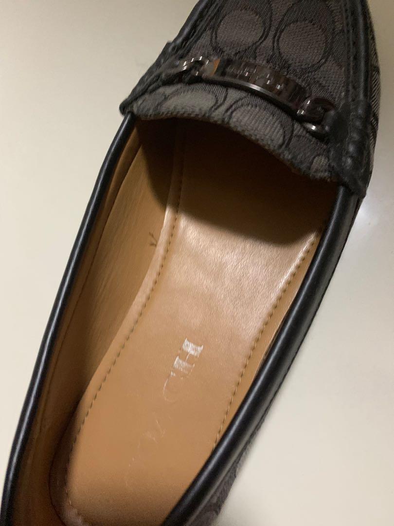 Prelovedbyche (Category: Flats & Sandals) located in Quezon City. Submitted by preloved_ccf (Listing ID 209075219, Image 3). Description: Used coach but in excellent condition, pasalubong from US Last price posted Willing to swap to coach/mk/tb No inclusions .