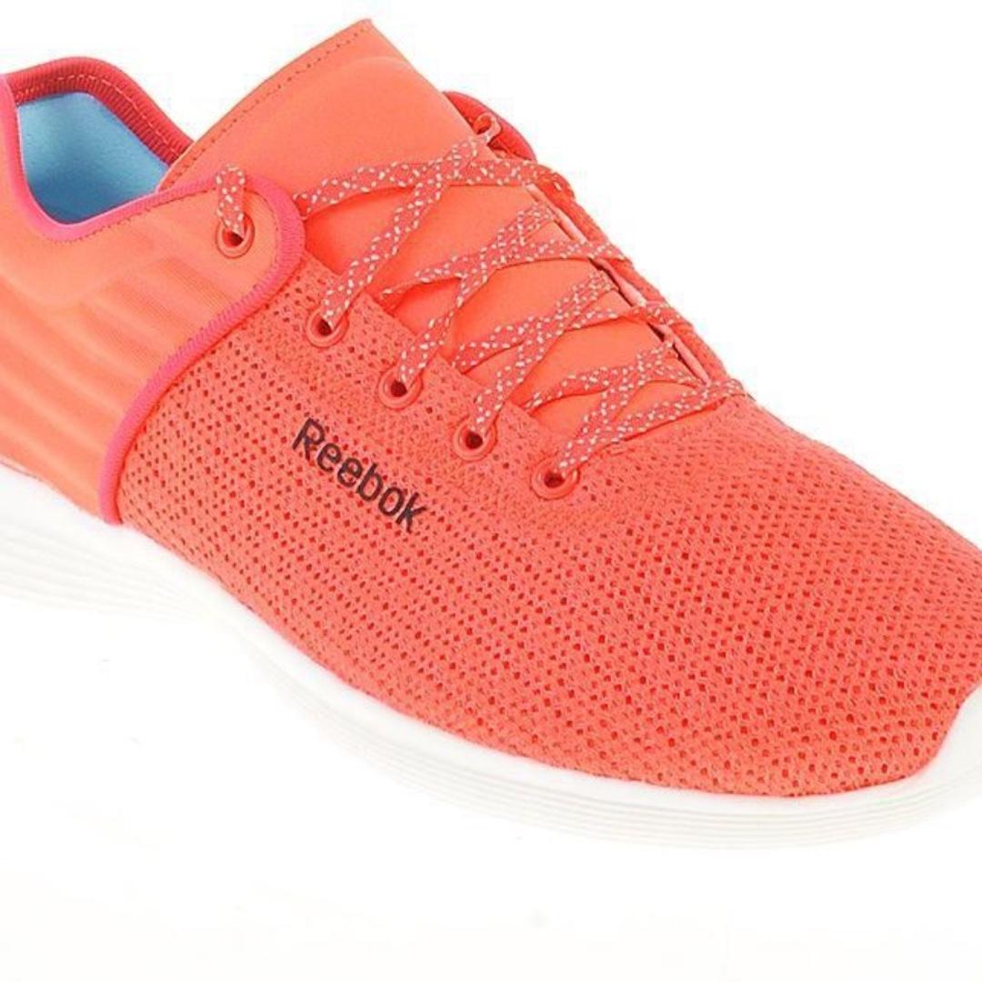 reebok women's skyscape fuse walking shoe