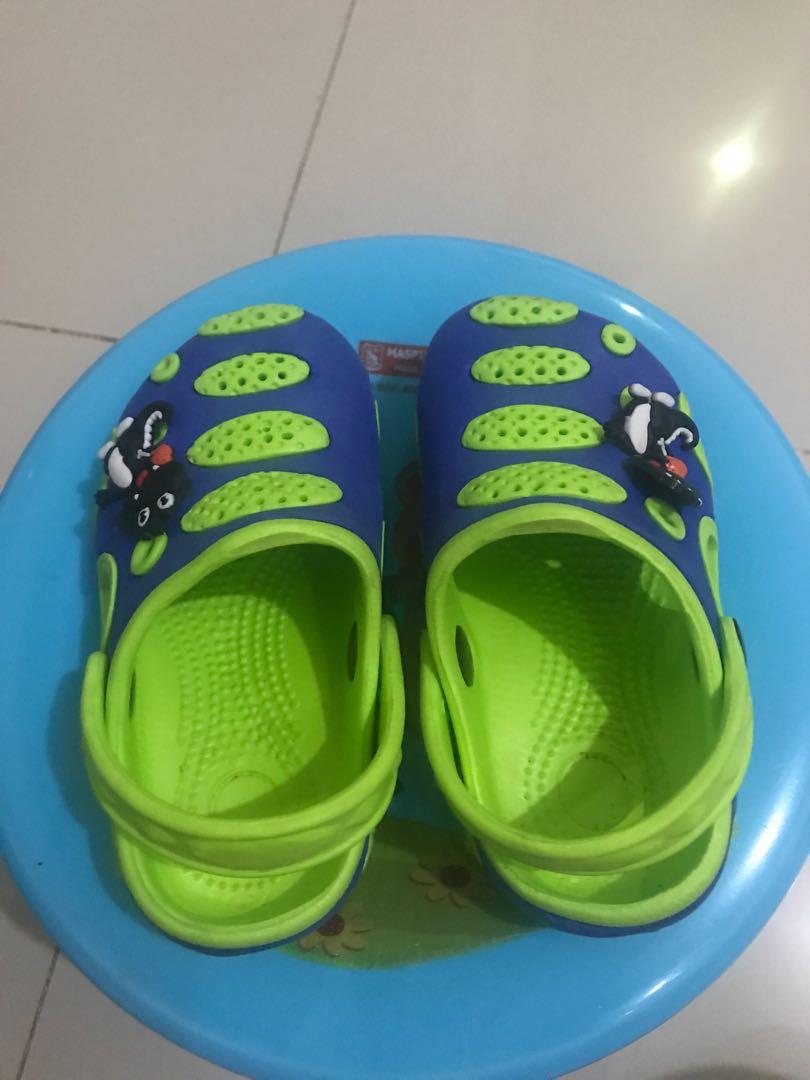 sandal crocs murah