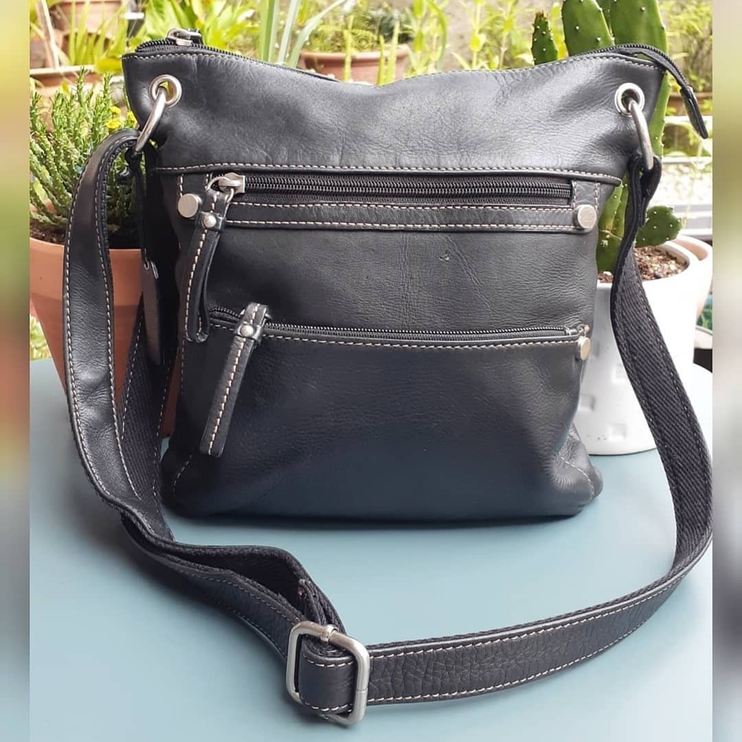 UNISEX COLORADO GENUINE LEATHER SLING BAG