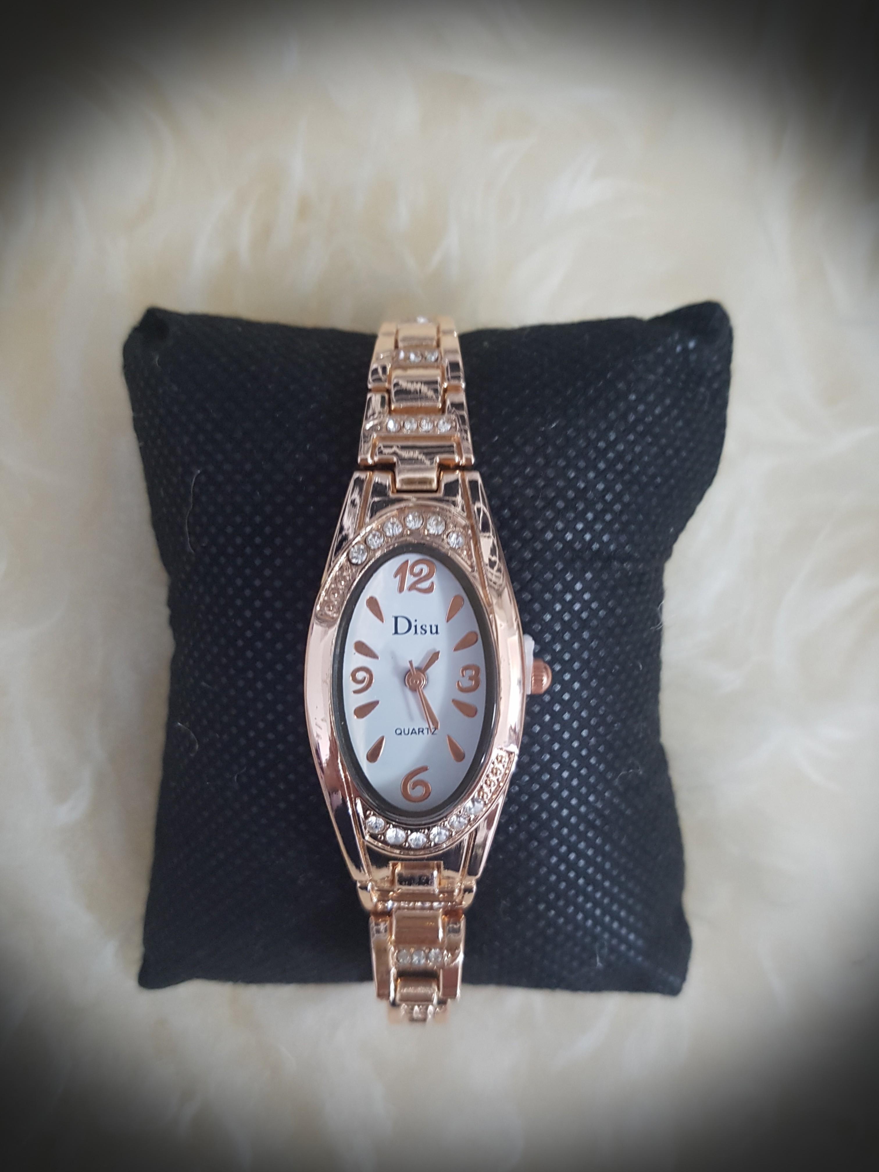 W2c Unique Design Brand New Ladies Watch Women S Fashion Watches On Carousell