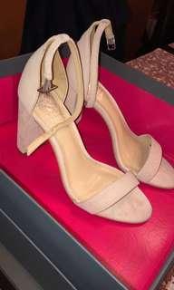 Vince Camuto nude heels