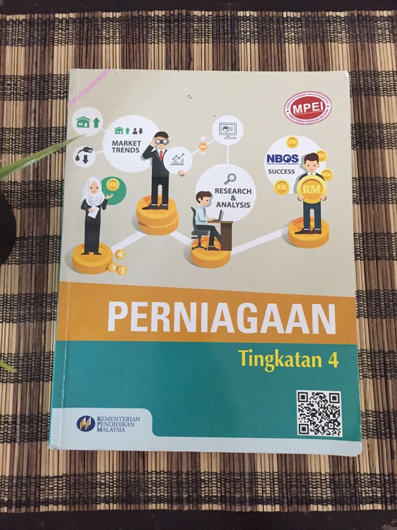 BUKU TEKS PERNIAGAAN TING 4+Modul Kerja, Textbooks on Carousell