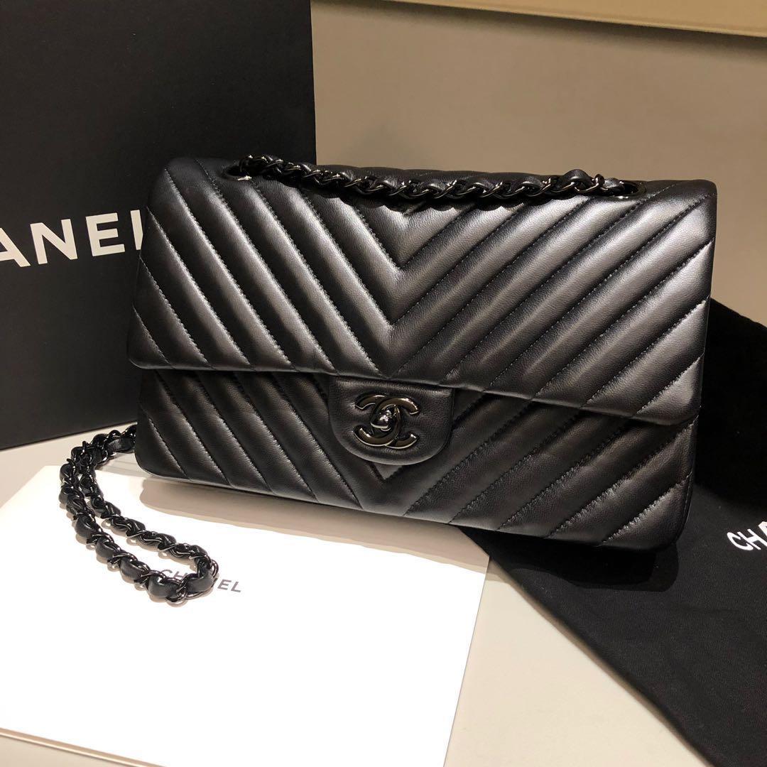 Chanel so black new arrivals chevron medium