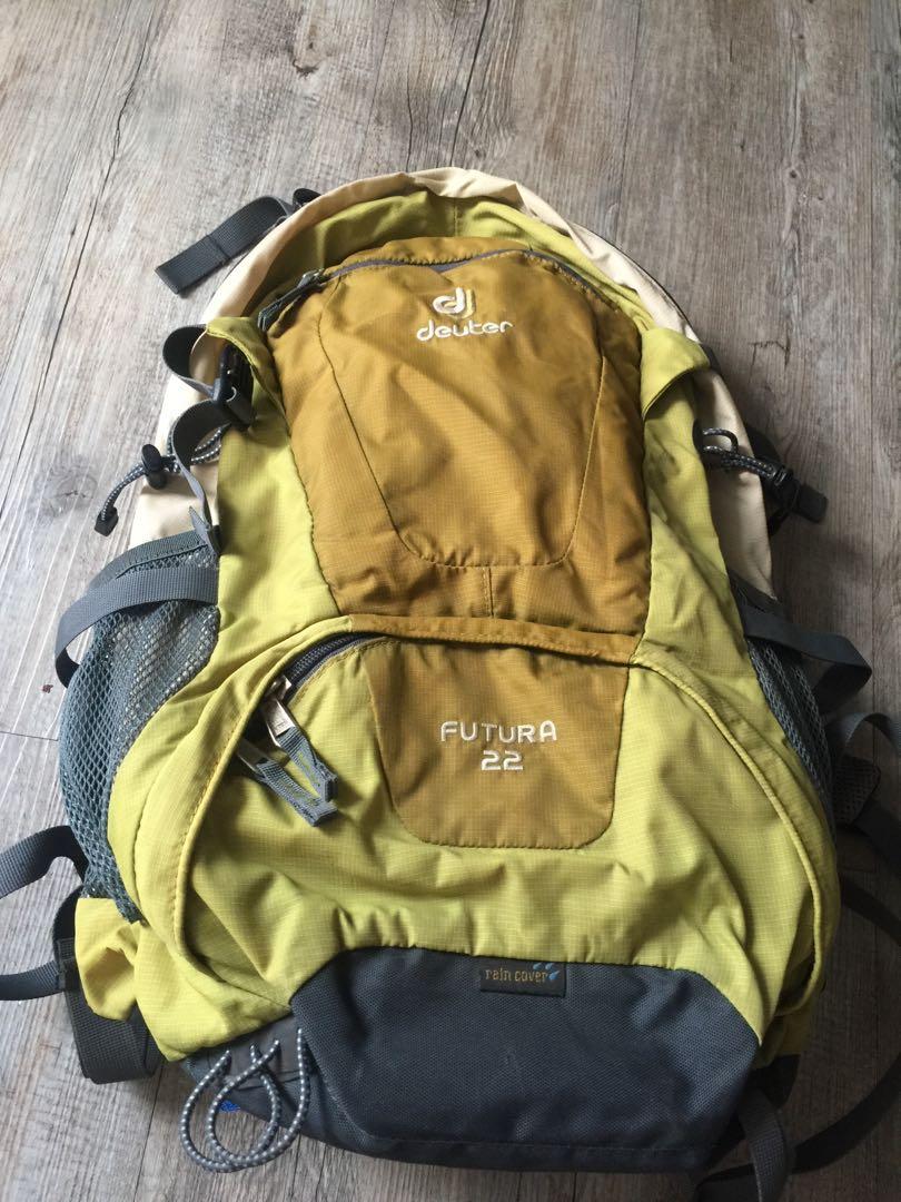 Deuter Backpack, Fesyen Pria, Tas & Dompet , Ransel di Carousell
