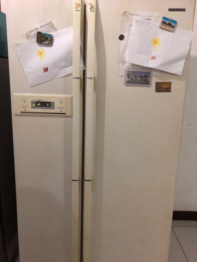 Kulkas Samsung 2 Pintu Jumbo - Perumperindo.co.id