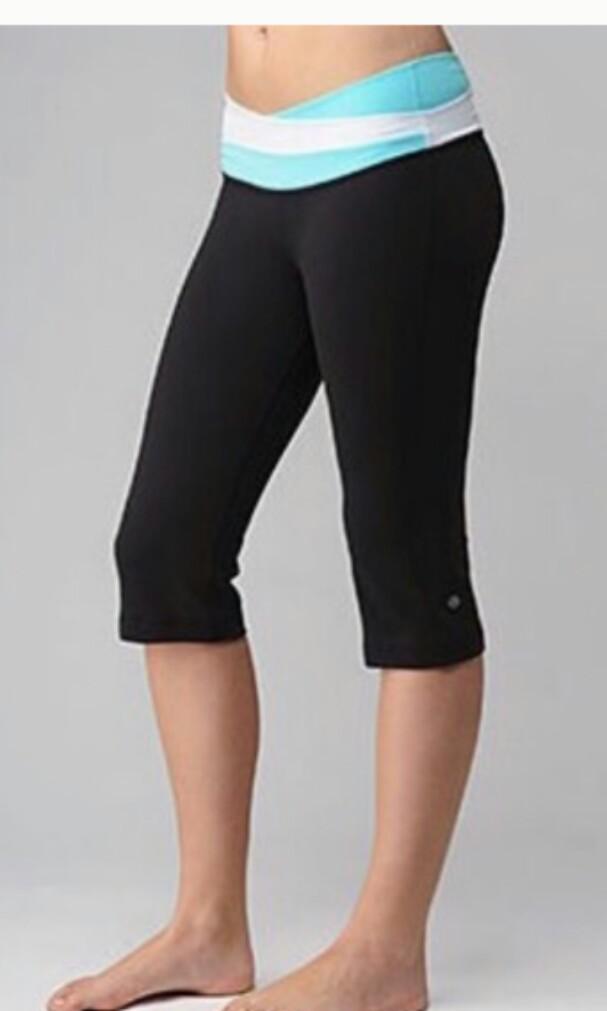 Lululemon astro crop store