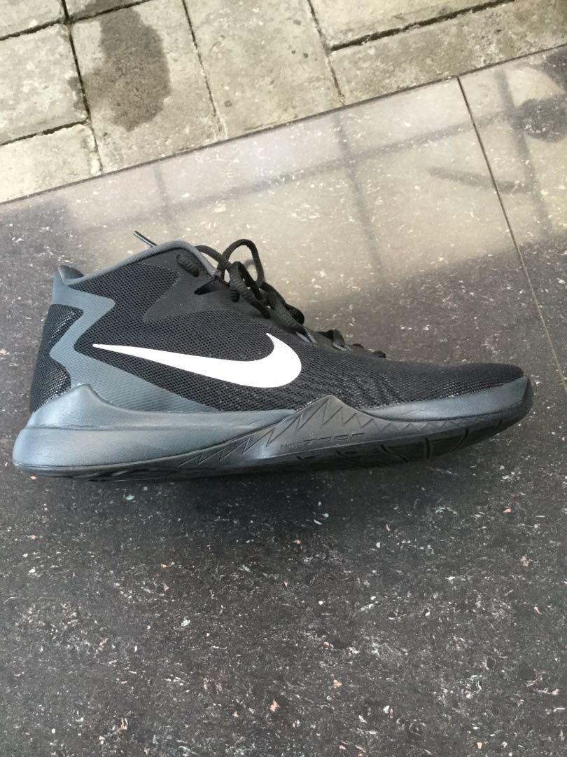 Nike Zoom Evidence Black Fesyen Pria Sepatu Lainnya di Carousell