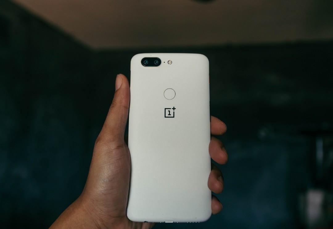 Rare Oneplus 5t Sandstone White Mobile Phones Tablets Android Phones Others On Carousell
