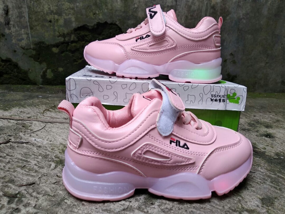 Sepatu Fila Anak Anak Bayi Anak Lainnya Di Carousell