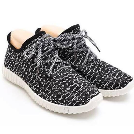 Sepatu Yezzy Merk Dr Kevin Fesyen Wanita Sepatu Di Carousell