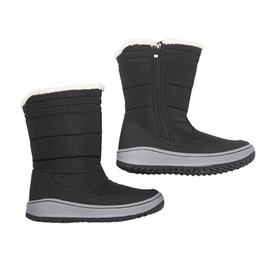 universal traveller snow boots