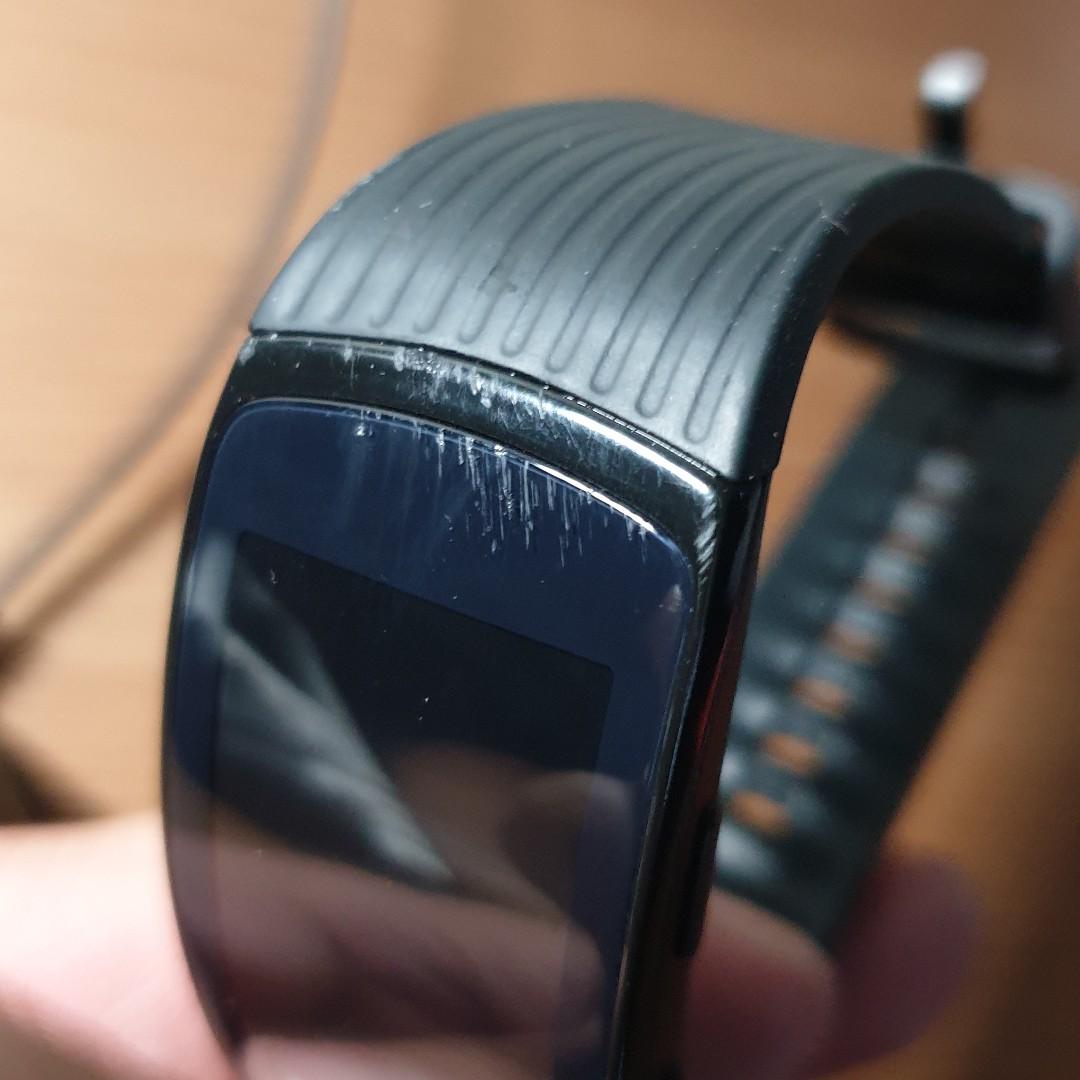 Gear fit 2 used top