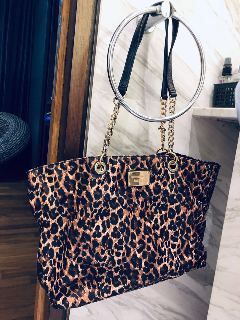 Victoria secret leopard print bag, Women's Fashion, Bags & Wallets,  Cross-body Bags on Carousell