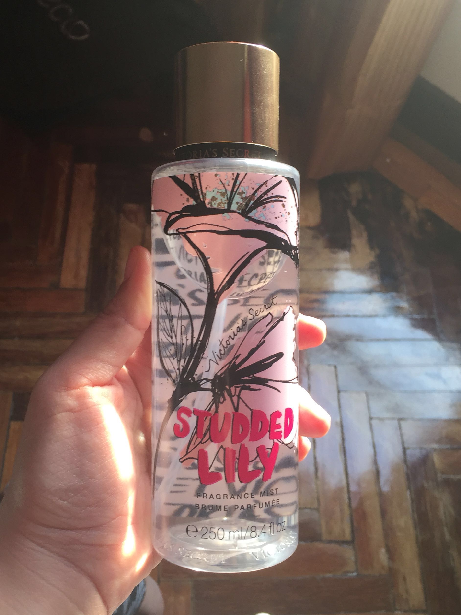 Victoria secret body clearance mist studded lily