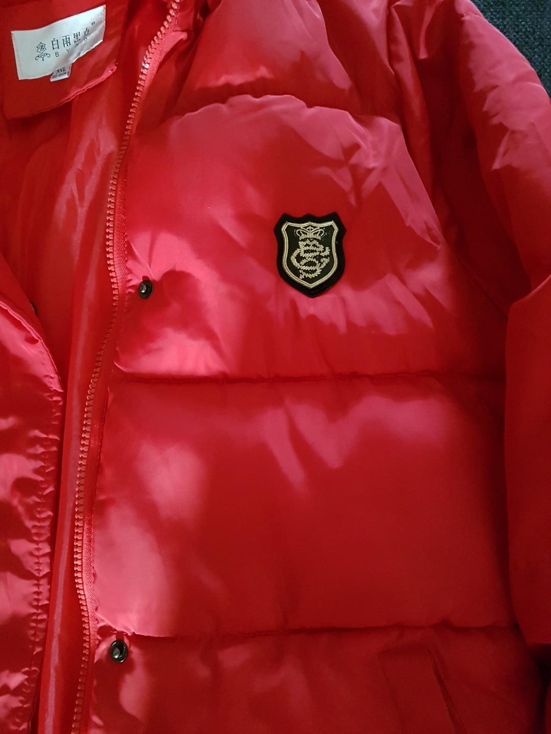 Winter Jacket (Category: Coats, Jackets and Outerwear) located in Singapore. Submitted by jscar (Listing ID 209192802, Image 2). Description: Still very new worn 1x only for our japan trip last dec..