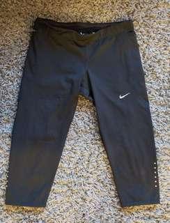 Nike capris (S)